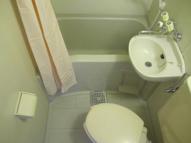 バス・シャワールーム　浴槽