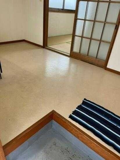 玄関　バルコニー