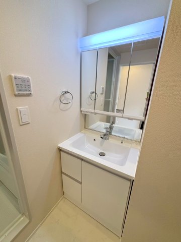 収納　★たくさん入るウォークインクローゼット★