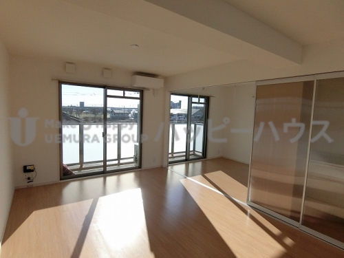 セキュリティ　同物件の同間取りのお部屋のお写真です。現況優先でお願いします