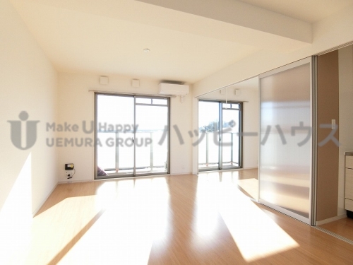 居室・リビング　同物件の同間取りのお部屋のお写真です。現況優先でお願いします