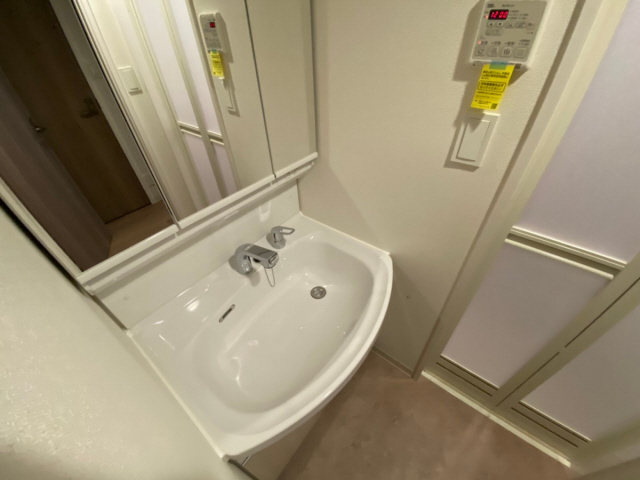 洗面設備　コンパクトで使いやすい洗面所