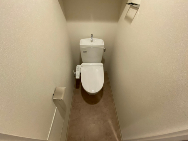 トイレ　清潔感のあるトイレです