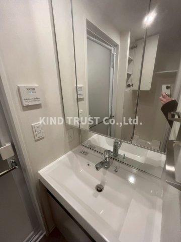 洗面設備　脱衣スペースもあります