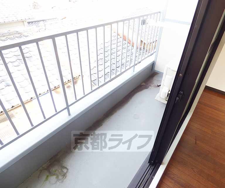 バルコニー　見晴らしが良いバルコニです。