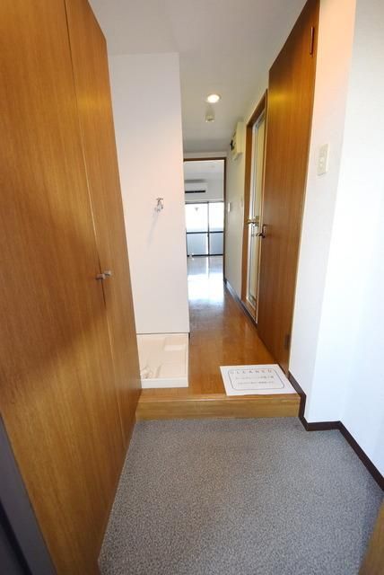 玄関　★１Ｆはコンビニ・眺望良好★