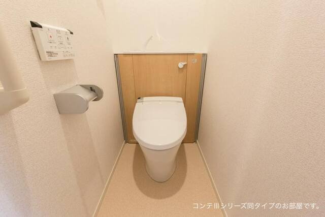 トイレ　清潔感のあるトイレです
