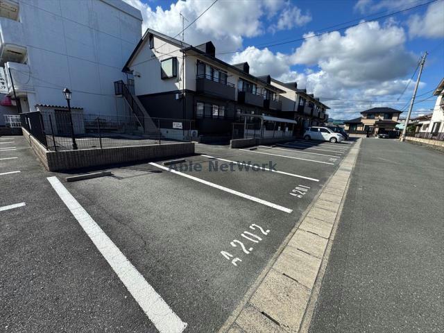 駐車場　駐車場