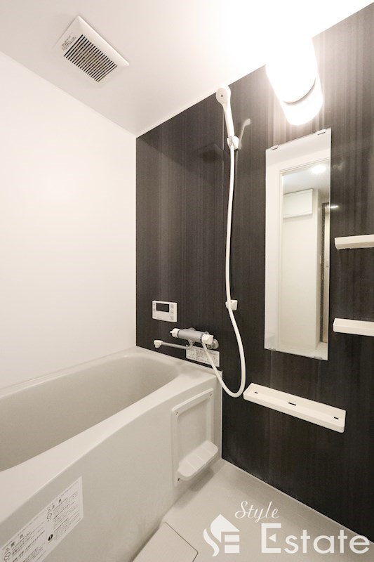 バス・シャワールーム　バスルーム