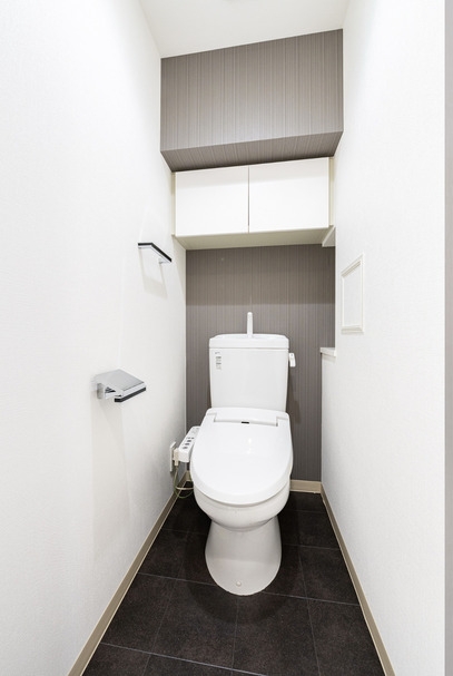 トイレ　落ち着いた色調のトイレです♪