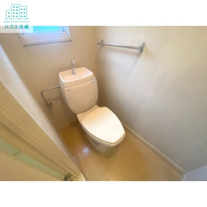 トイレ　※別号室の写真です