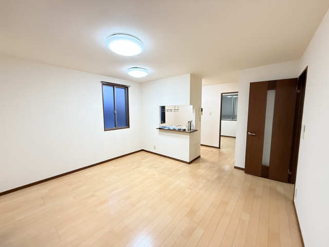 居室・リビング　清掃中