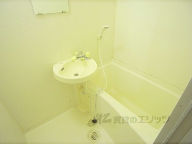 バス・シャワールーム　バス