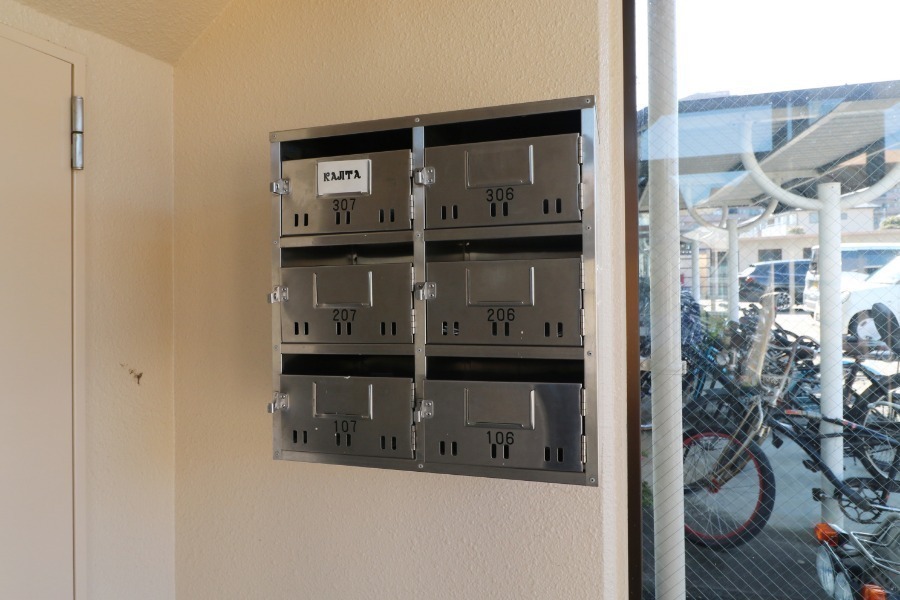 エントランス　集合ポスト