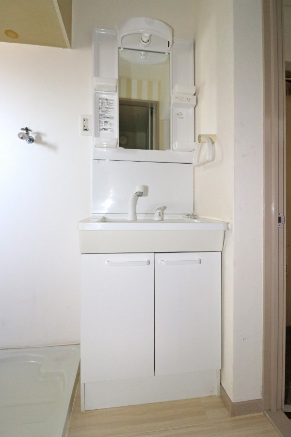 洗面設備　洗面化粧台