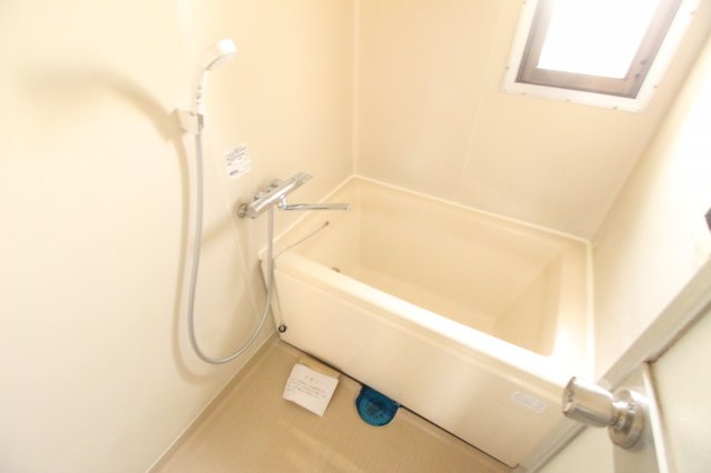 バス・シャワールーム　お風呂です