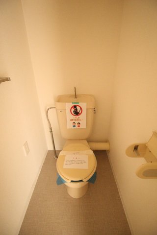 トイレ　ゆったりとした空間のトイレです