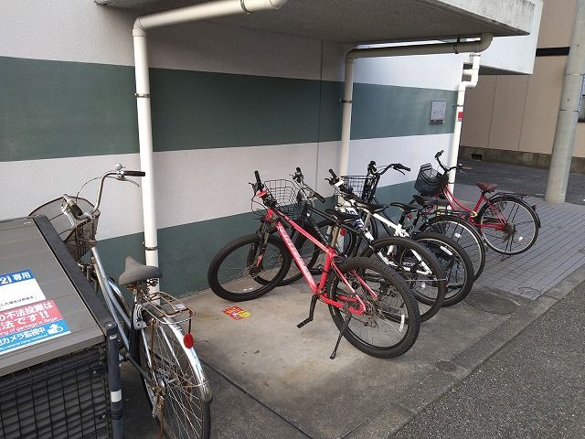 その他　駐輪場　原付＆自転車のみ駐輪可能