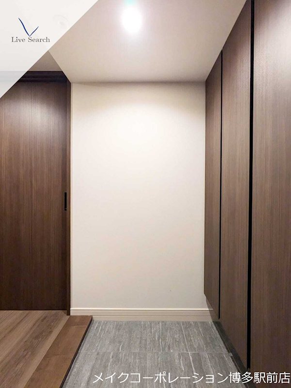 玄関　※写真は棟内別部屋参考写真です