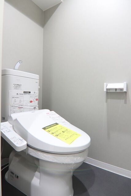 トイレ　※別室の参考写真の為、現況優先です。