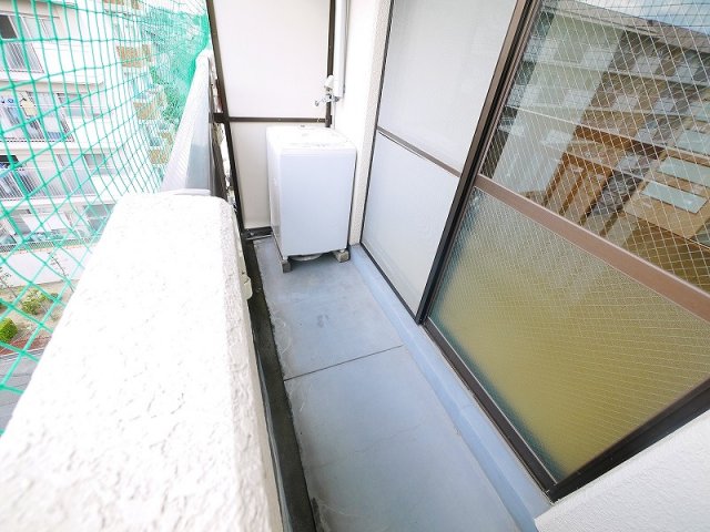 バルコニー　陽当たり良好なバルコニーです