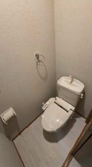 トイレ　落ち着いたトイレです
