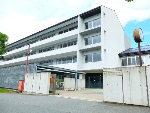 中学校　丹波市立柏原中学校（中学校）まで443m