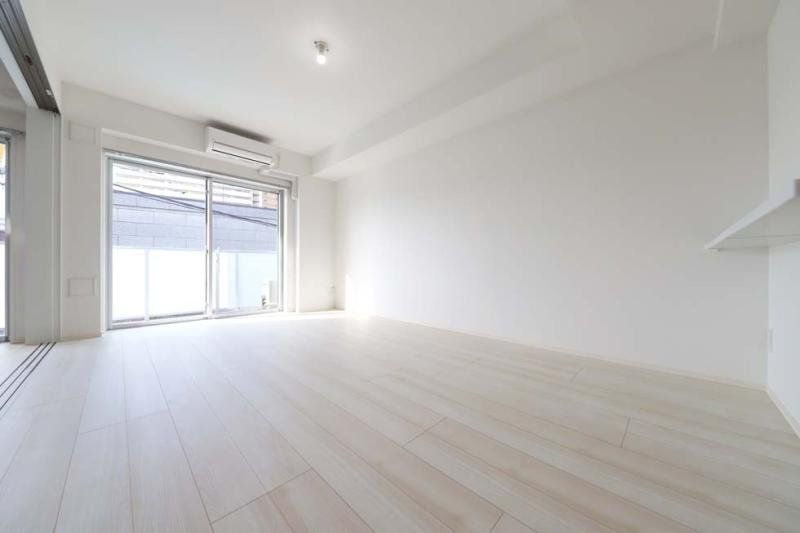 居室・リビング　室内