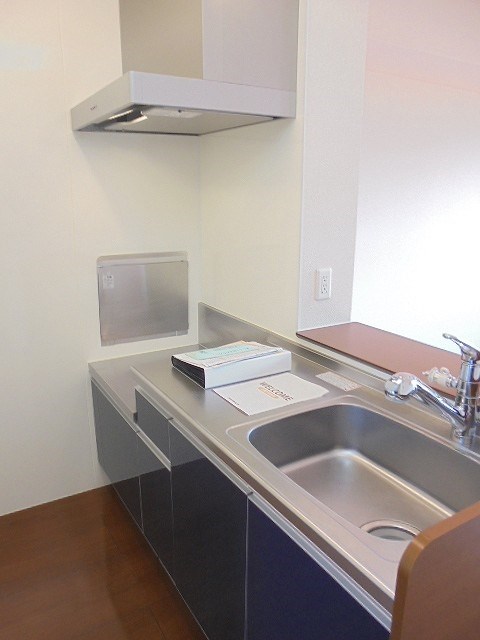 キッチン　写真は103号室です