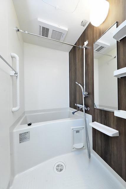 バス・シャワールーム　バス