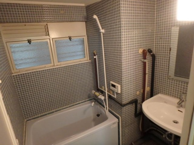 バス・シャワールーム　バスルーム