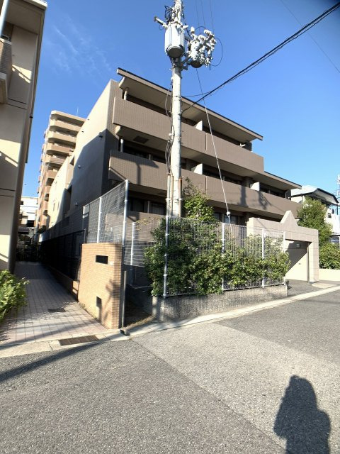 建物外観　安心のオートロック付き♪