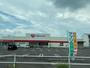 ドラックストア　くすりのレディ高松出作店（ドラッグストア）まで963m