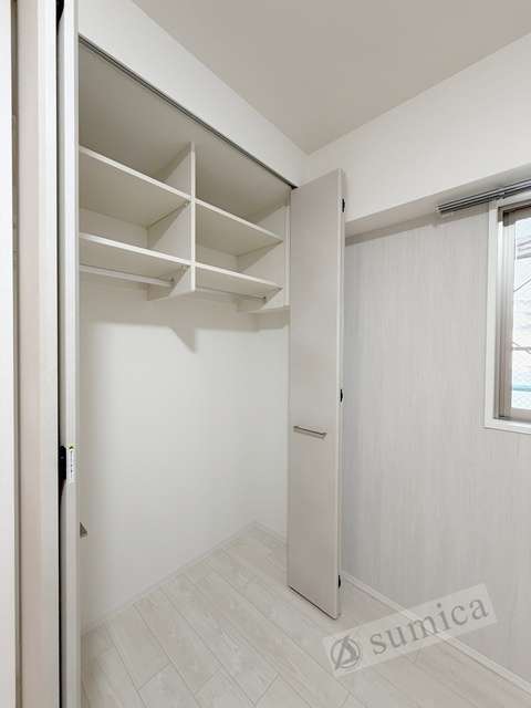 収納　階数により内装色が異なります