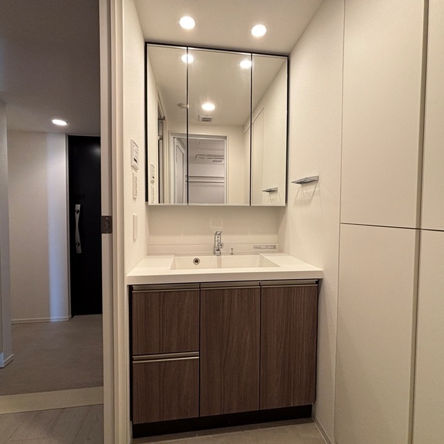 洗面設備　※写真は同タイプ住戸です。