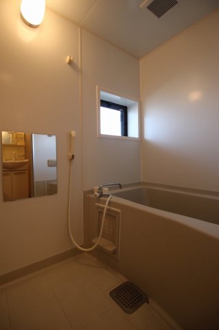 バス・シャワールーム　きれいなお風呂です
