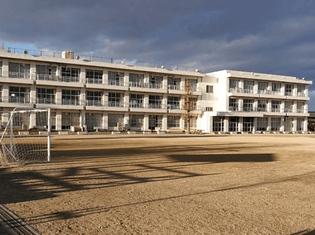 小学校　桑名市立伊曽島小学校（小学校）まで791m