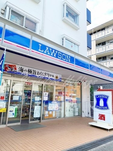 コンビニ　ローソン 小田急桜ケ丘店（コンビニ）まで379m