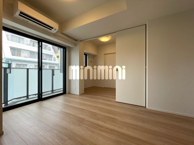 居室・リビング　別号室の参考写真