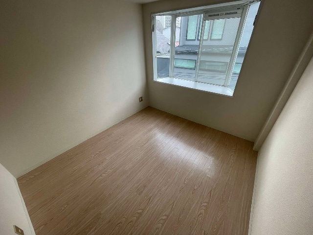 居室・リビング　※同物件別号室の参考写真です。