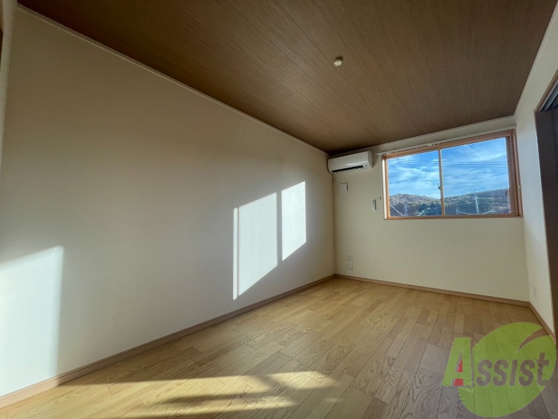 居室・リビング　１０．４帖のリビングです。広々としていますね。