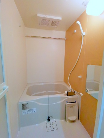 バス・シャワールーム　浴室乾燥機付き