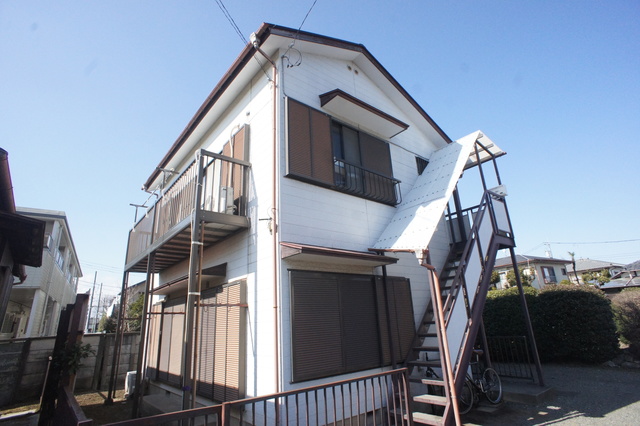 建物外観　閑静な住宅地でゆったりライフスタイルを満喫してください♪