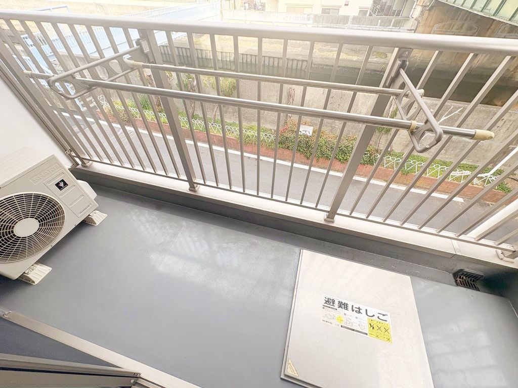 バルコニー　バルコニー