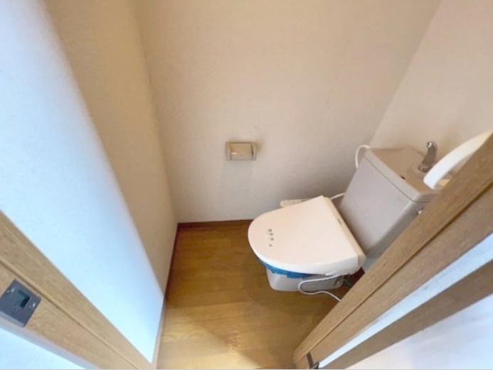 トイレ　トイレ