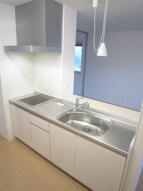 キッチン　1口IH+1口ラジエントコンロ