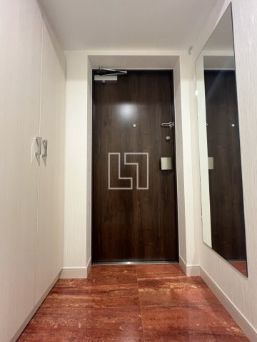 玄関　プレジオ恵美須　玄関