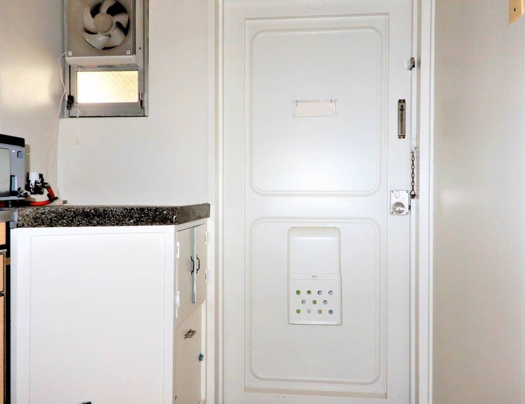 玄関　同タイプ写真です