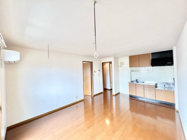 居室・リビング　※別部屋参考写真