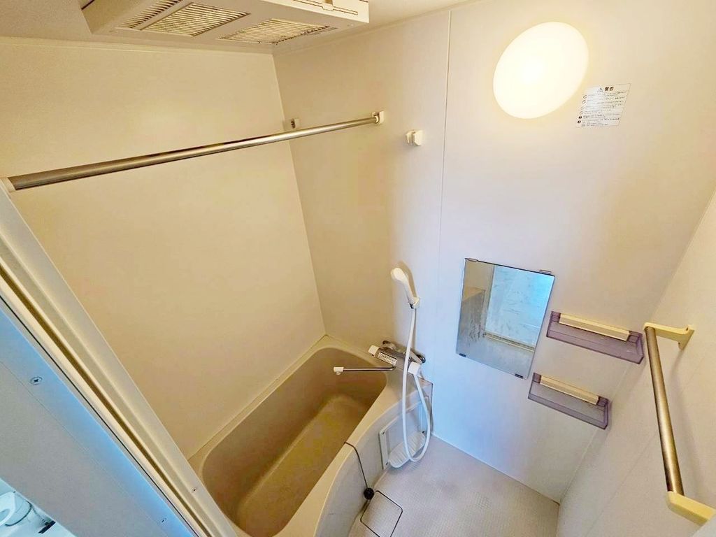 バス・シャワールーム　バス